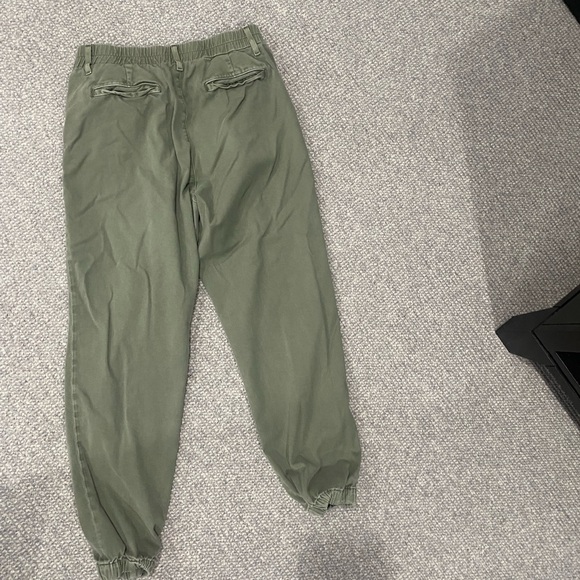 AG Los Angeles Green cargo pants - Picture 3 of 4